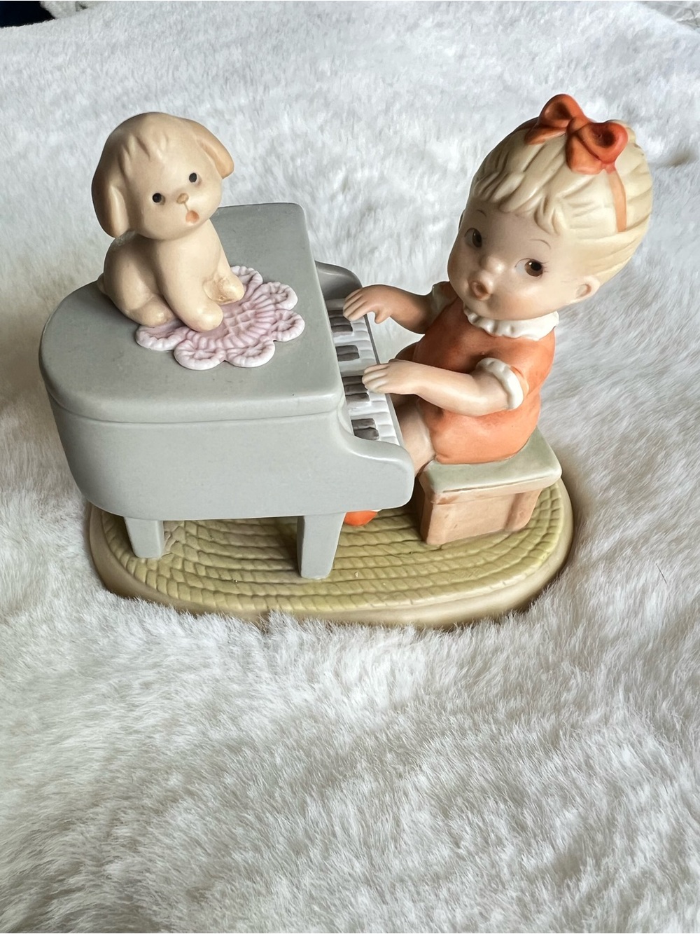 Vintage Enesco Memories of Yesterday “Why Don’t You Sing Along?” Piano Figurine